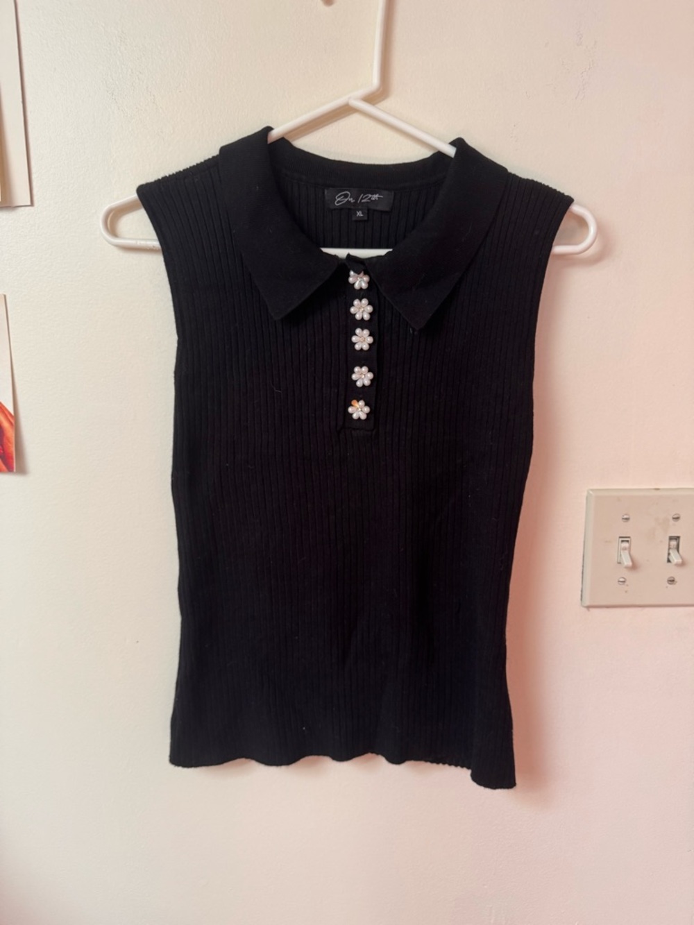 Vintage Black Collared Sleeveless Blouse